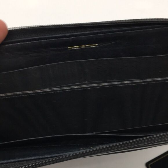 CHANEL Vintage CC Caviar Leather Accordion Zip Around Zippy Wallet Black - Picture 13 of 16